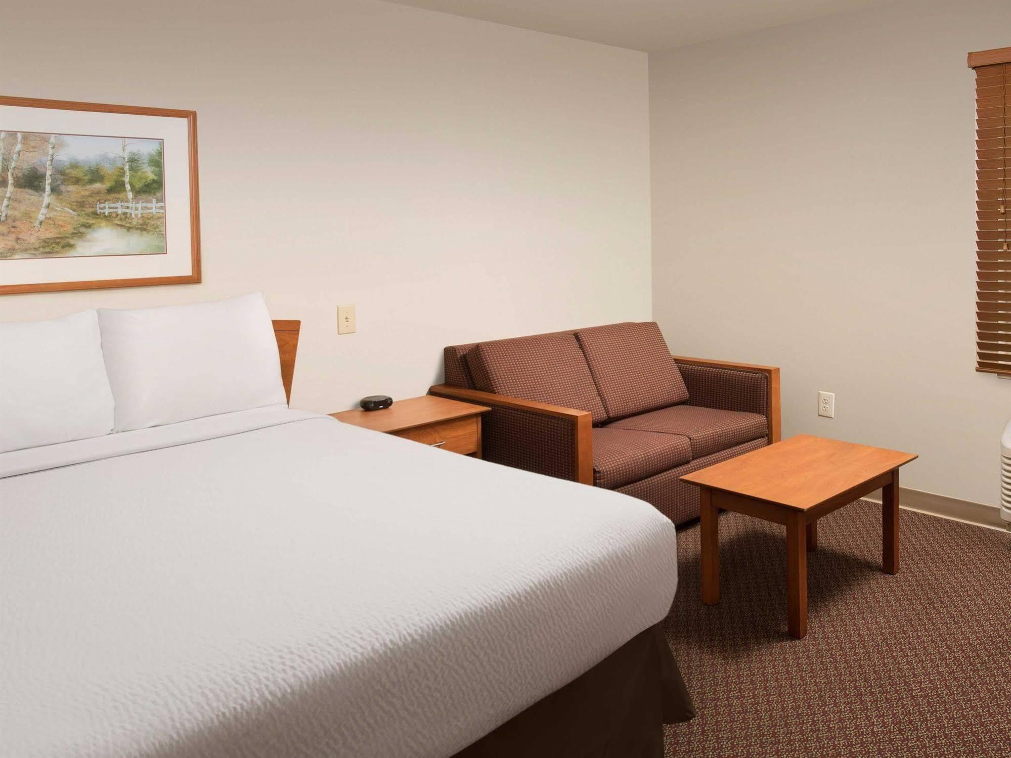 Woodspring Suites Columbia Fort Jackson Exterior photo