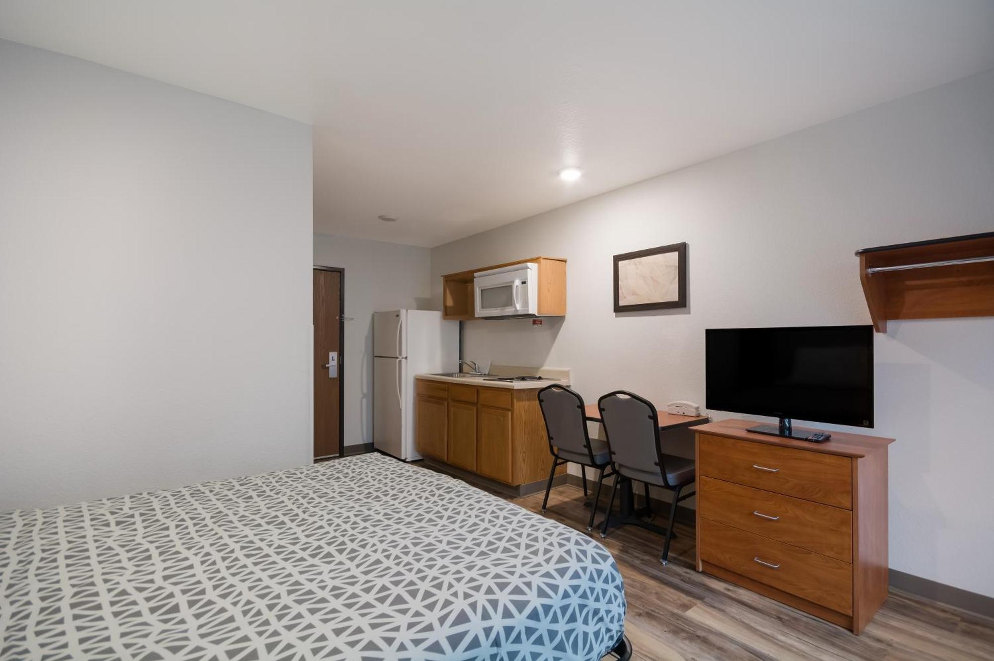 Woodspring Suites Columbia Fort Jackson Exterior photo