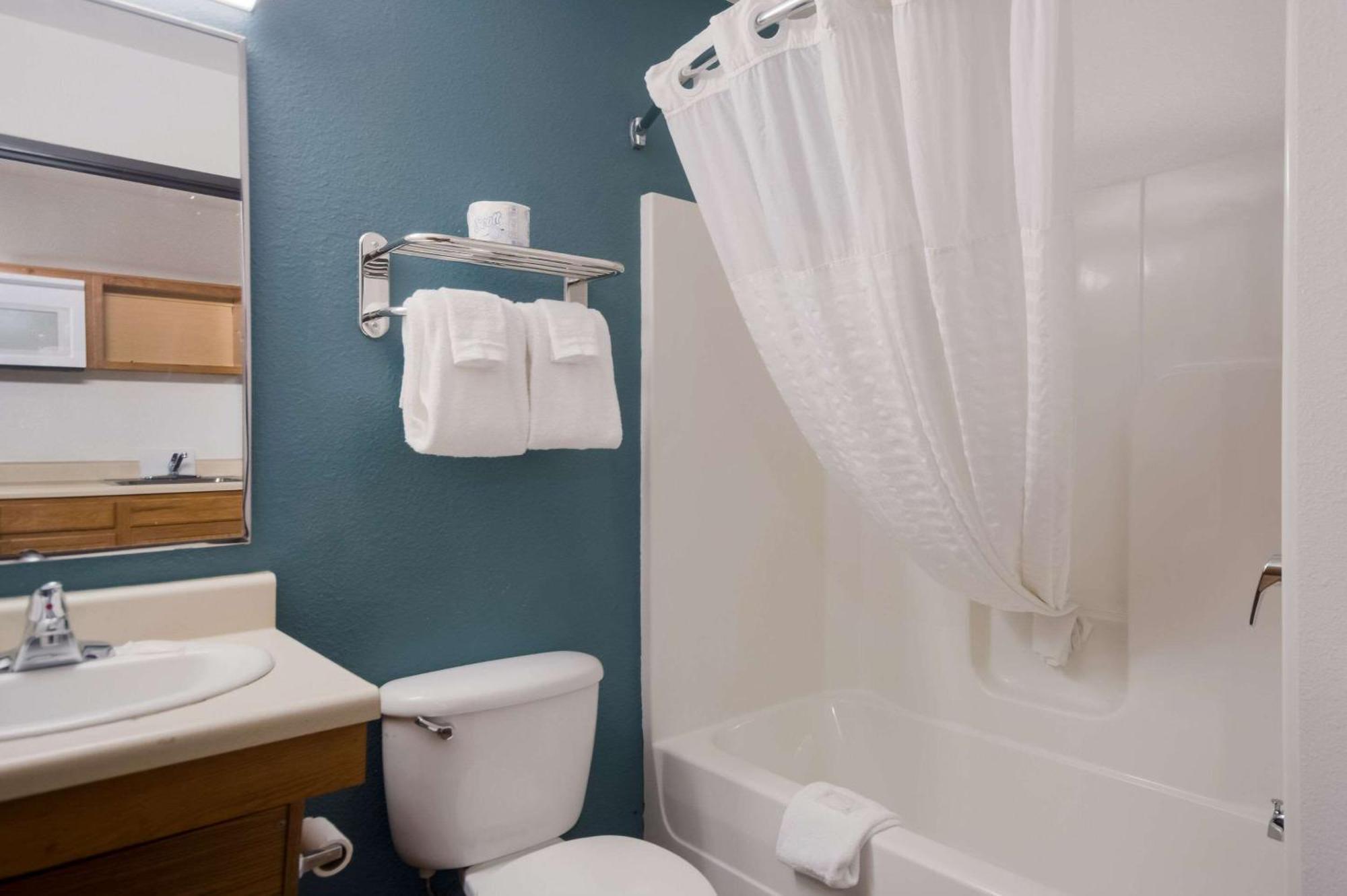 Woodspring Suites Columbia Fort Jackson Exterior photo